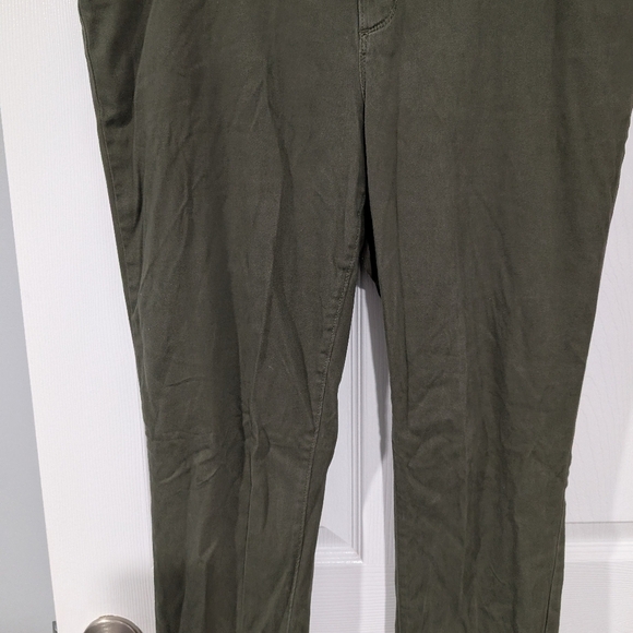 LOFT Outlet Olive Green High Rise Leggings in Size 16 - Picture 4 of 13